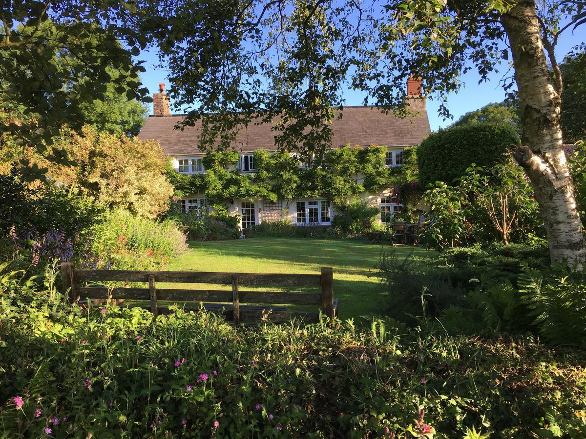 Combas Farm Hotell Braunton Exteriör bild