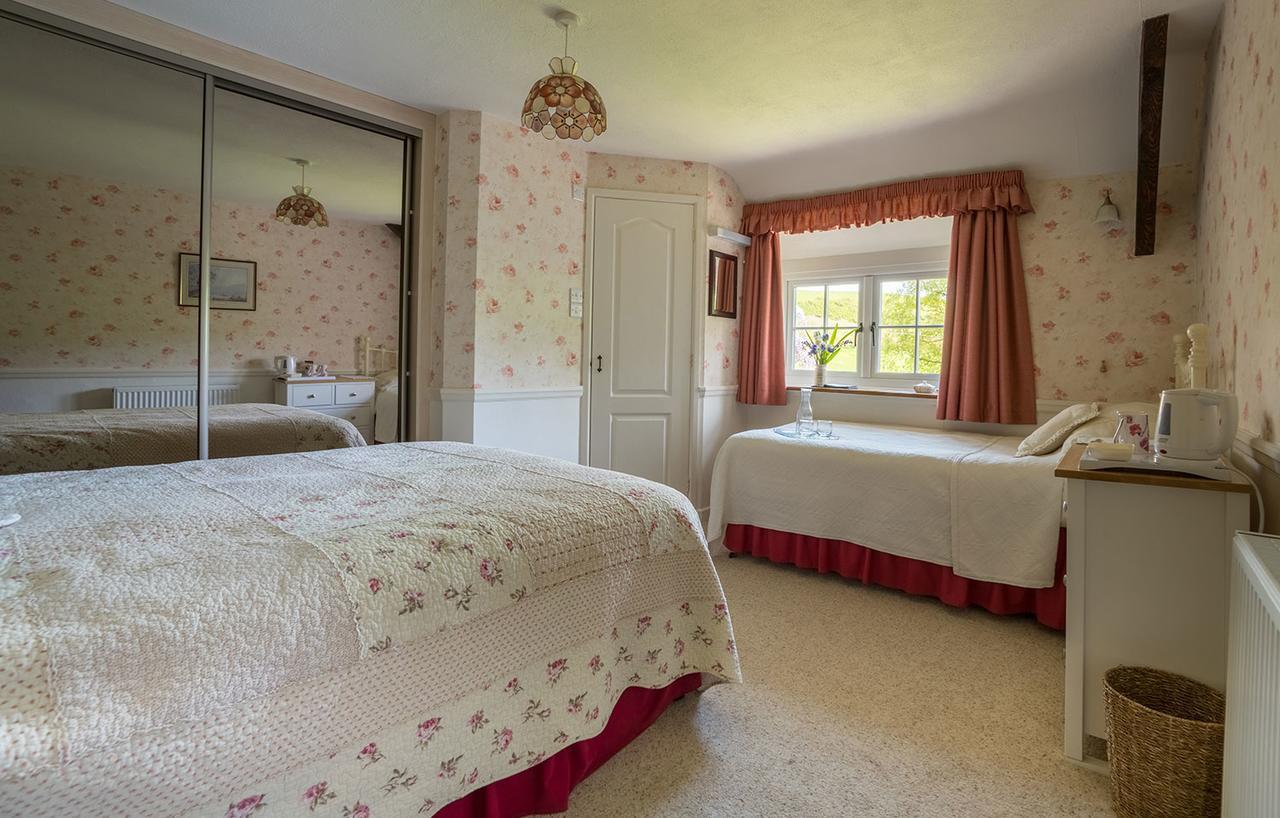 Combas Farm Hotell Braunton Exteriör bild